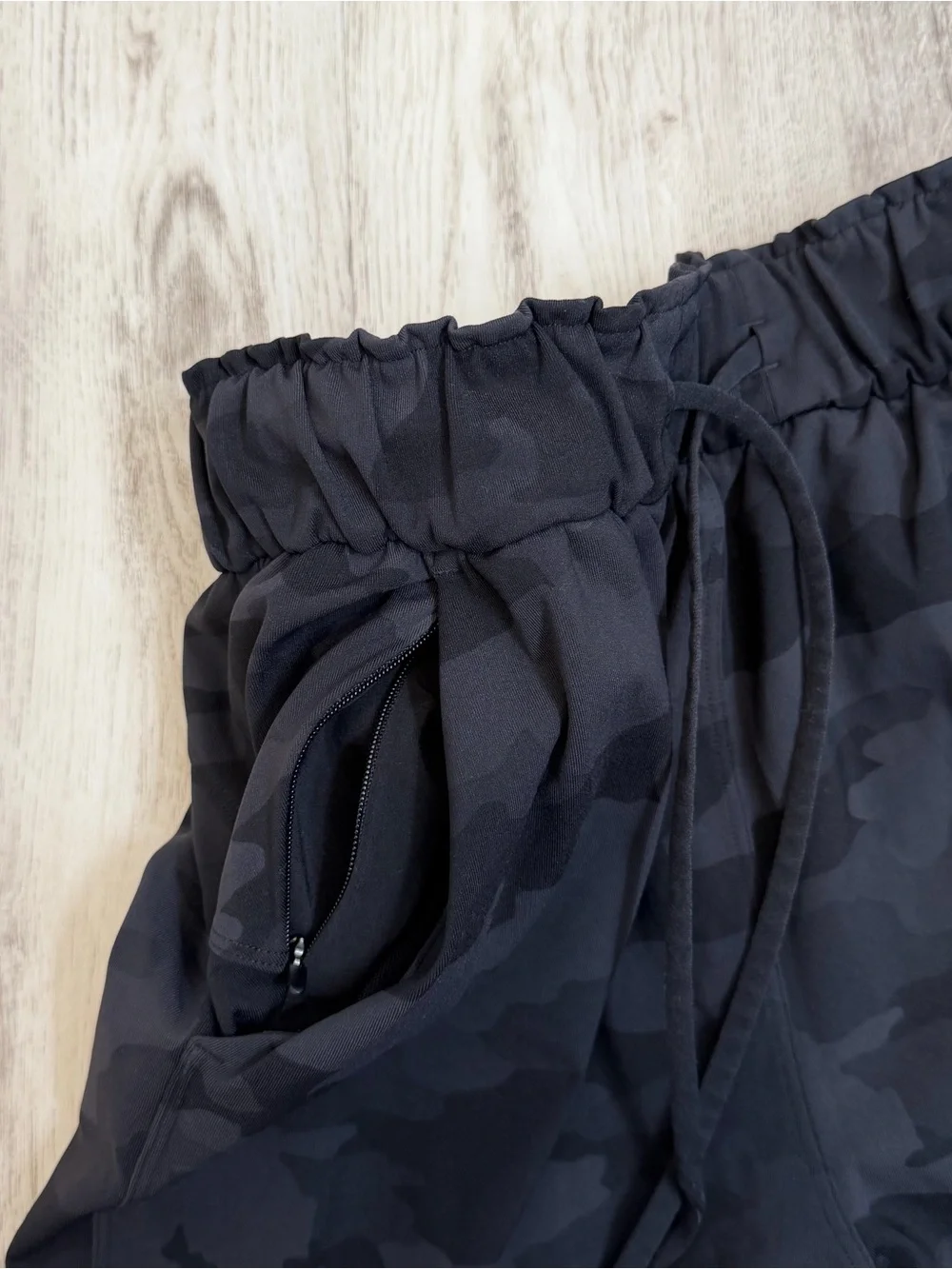 Lululemon Keep Moving Pant 7/8 High-Rise Camo Size 2